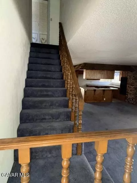 Entry Way - 601 Maple St, Tehachapi, CA 93561 photo 1 of 2