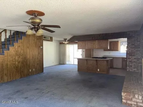 Living - 601 Maple St, Tehachapi, CA 93561 photo 5 of 6
