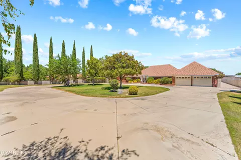 43636 Devyn Ln, Lancaster, CA 93535 photo 3