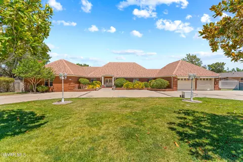 43636 Devyn Ln, Lancaster, CA 93535 photo 1