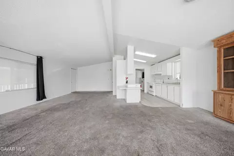 Living - 2121 E Avenue I #73, Lancaster, CA 93535 photo 3 of 3
