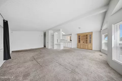 Living - 2121 E Avenue I #73, Lancaster, CA 93535 photo 1 of 3
