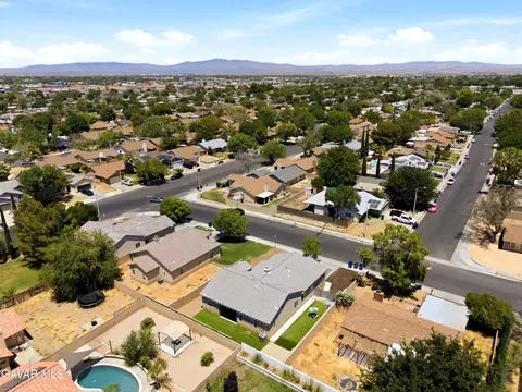 View/Area - 418 E Avenue J7, Lancaster, CA 93535 photo 5 of 6