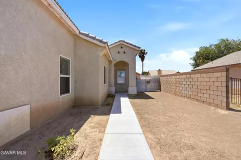 Exterior - 418 E Avenue J7, Lancaster, CA 93535 photo 7 of 8