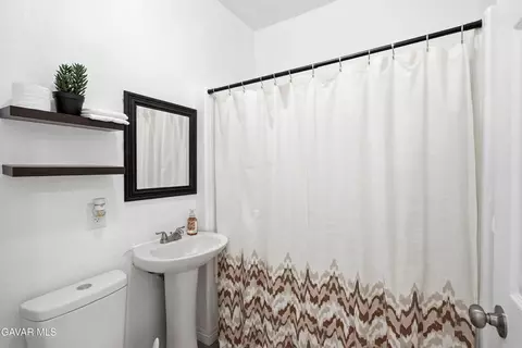 Bath - 418 E Avenue J7, Lancaster, CA 93535 photo 1 of 3