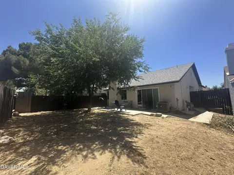 Exterior - 37628 E 13th St, Palmdale, CA 93550 photo 3 of 3