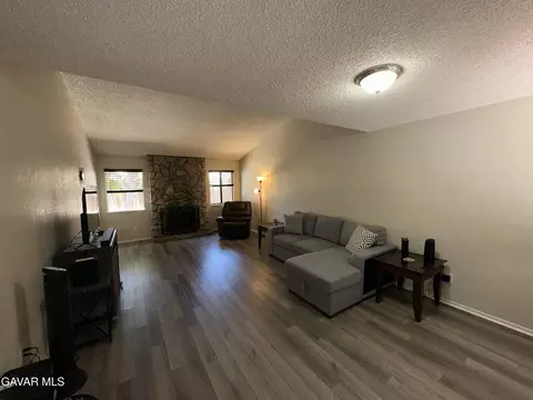 Living - 37628 E 13th St, Palmdale, CA 93550 photo 1 of 2