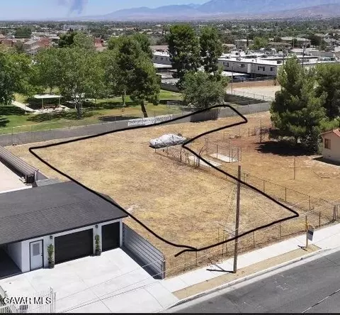 E 9th Street, Palmdale, CA 93550