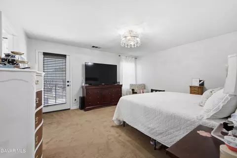 Bedroom - 917 Laura Ln, Tehachapi, CA 93561 photo 1 of 4