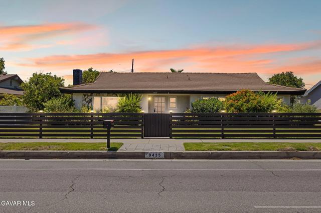 9435 Haskell Ave, North Hills, CA 91343