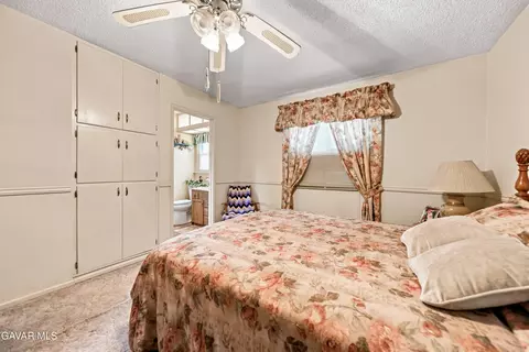 Bedroom - 517 S Mill St, Tehachapi, CA 93561 photo 5 of 5