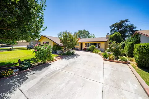 Exterior - 517 S Mill St, Tehachapi, CA 93561 photo 2 of 7