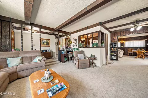 Living - 517 S Mill St, Tehachapi, CA 93561 photo 2 of 7