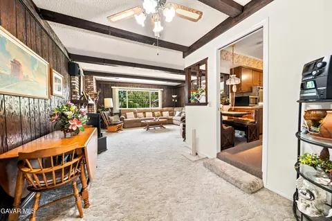 Entry Way - 517 S Mill St, Tehachapi, CA 93561 photo 2 of 2