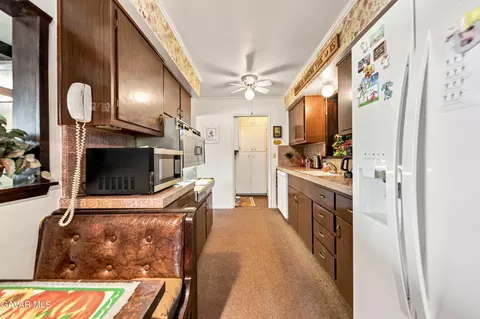 Kitchen - 517 S Mill St, Tehachapi, CA 93561 photo 3 of 3