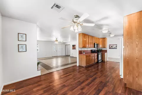 21208 Madre St, Tehachapi, CA 93561 photo 14