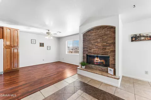 21208 Madre St, Tehachapi, CA 93561 photo 12