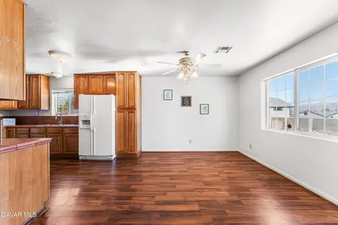 21208 Madre St, Tehachapi, CA 93561 photo 11