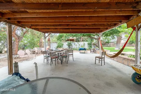 Exterior - 37617 27th St, Palmdale, CA 93550 photo 6 of 8