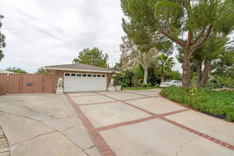 Exterior - 37617 27th St, Palmdale, CA 93550 photo 1 of 8