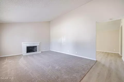 Living - 601 Curve Cir, Lancaster, CA 93535 photo 1 of 7