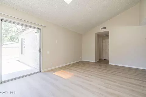 Living - 601 Curve Cir, Lancaster, CA 93535 photo 7 of 7