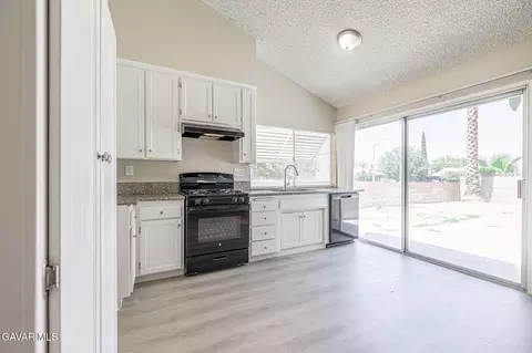 Kitchen - 601 Curve Cir, Lancaster, CA 93535 photo 2 of 2