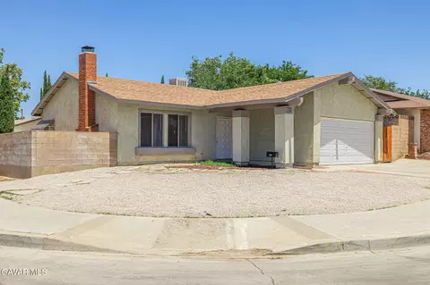 Exterior - 601 Curve Cir, Lancaster, CA 93535 photo 2 of 10