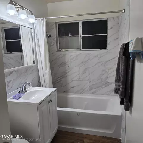 Bath - 38527 E 36th Street East St, Palmdale, CA 93550 photo 4 of 4