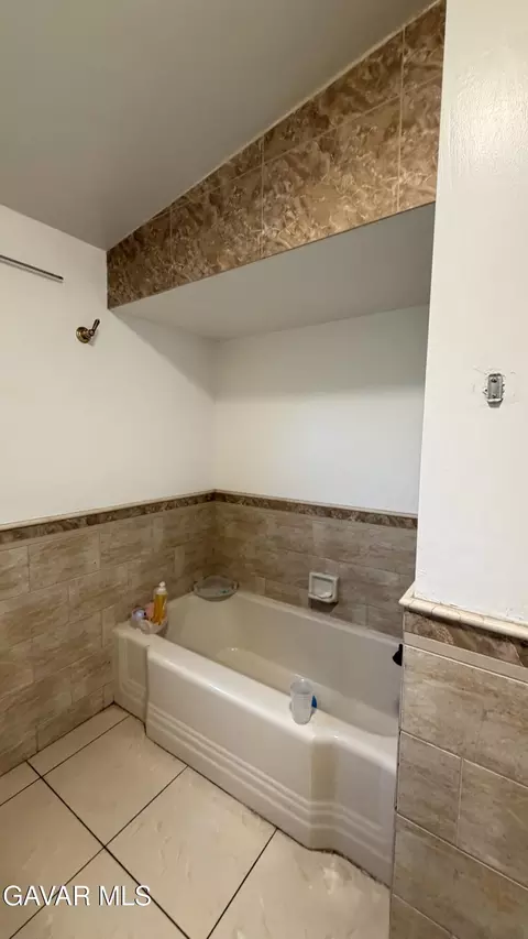 44423 3rd St, Lancaster, CA 93535 photo 17