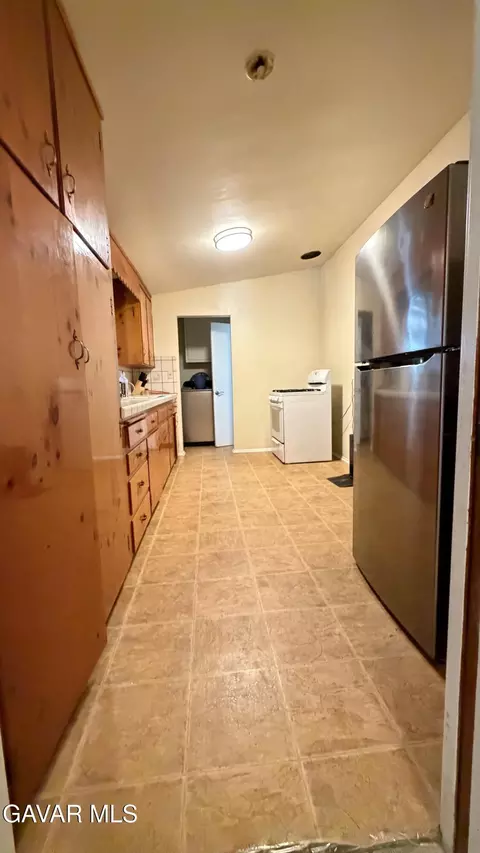 44423 3rd St, Lancaster, CA 93535 photo 5