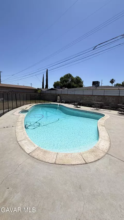 44423 3rd St, Lancaster, CA 93535 photo 13