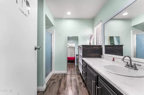 Bath - 45228 Lorimer Ave, Lancaster, CA 93534 photo 3 of 3