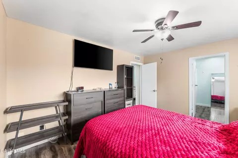Bedroom - 45228 Lorimer Ave, Lancaster, CA 93534 photo 9 of 9