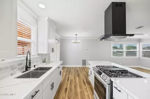 Kitchen - 38808 Juniper Tree Rd, Palmdale, CA 93551 photo 3 of 4