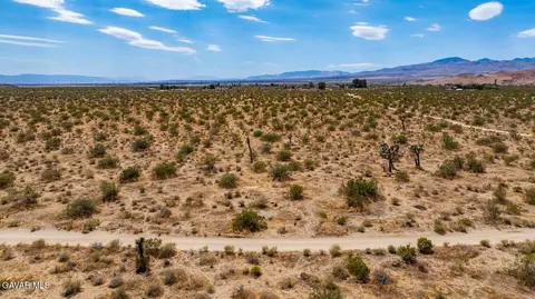 17 Desarae St, Mojave, CA 93501 photo 15