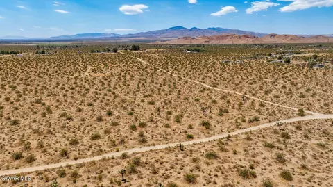 17 Desarae St, Mojave, CA 93501 photo 19
