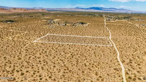 17 Desarae St, Mojave, CA 93501 photo 18