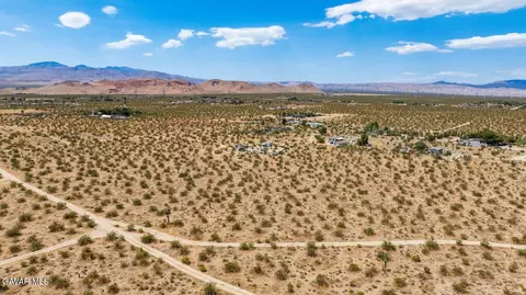 17 Desarae St, Mojave, CA 93501 photo 6