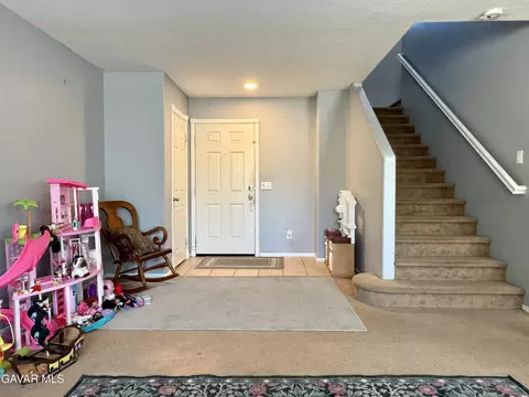 Entry Way - 3622 E Avenue H9, Lancaster, CA 93535 photo 1 of 2