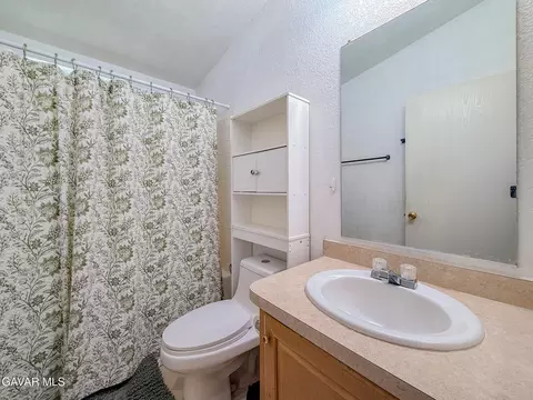 Bath - 45465 E 25th #SPC 214, Lancaster, CA 93535 photo 3 of 4