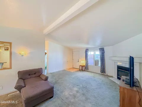 Living - 45465 E 25th #SPC 214, Lancaster, CA 93535 photo 5 of 10