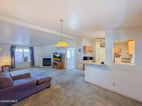 Living - 45465 E 25th #SPC 214, Lancaster, CA 93535 photo 8 of 10