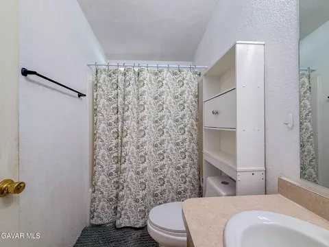Bath - 45465 E 25th #SPC 214, Lancaster, CA 93535 photo 4 of 4