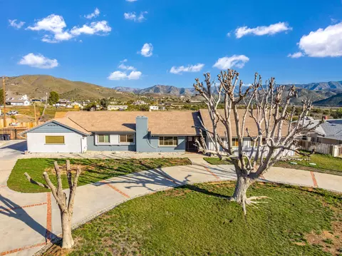 View/Area - 32854 Crown Valley Rd, Acton, CA 93510 photo 2 of 7
