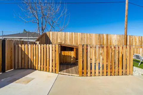 Exterior - 32854 Crown Valley Rd, Acton, CA 93510 photo 11 of 12