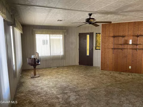Living - 2550 E Avenue I #37, Lancaster, CA 93535 photo 2 of 2