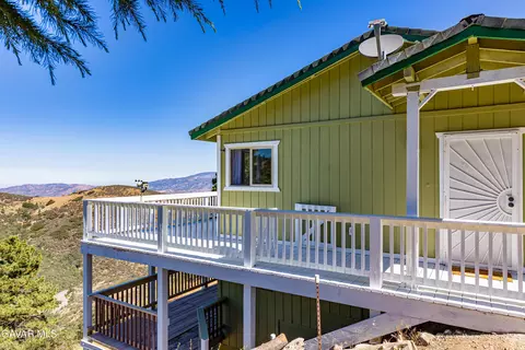 Exterior - 17075 Matterhorn Dr, Tehachapi, CA 93561 photo 3 of 11