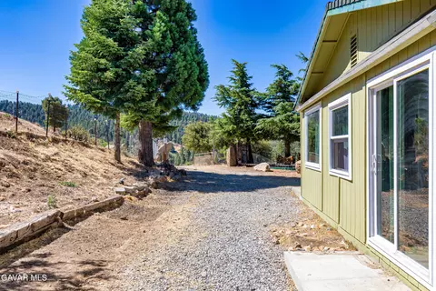 Exterior - 17075 Matterhorn Dr, Tehachapi, CA 93561 photo 11 of 11