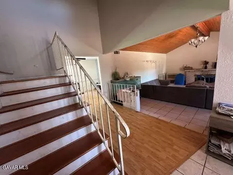 Entry Way - 22107 Barbacoa Dr, Saugus, CA 91350 photo 3 of 4